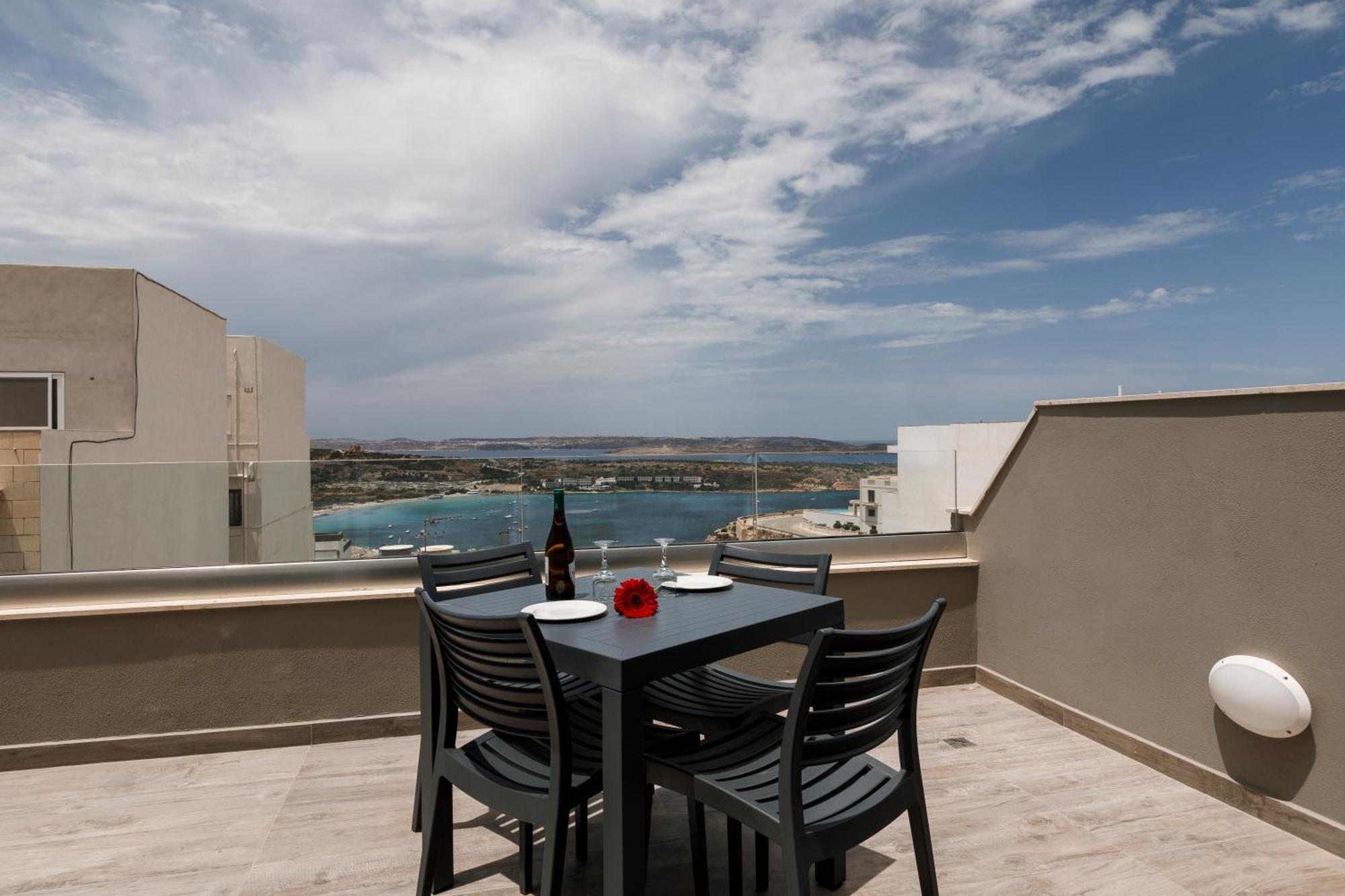 Lovely Penthouse In Mellieha-Seaview Apartment Exterior photo